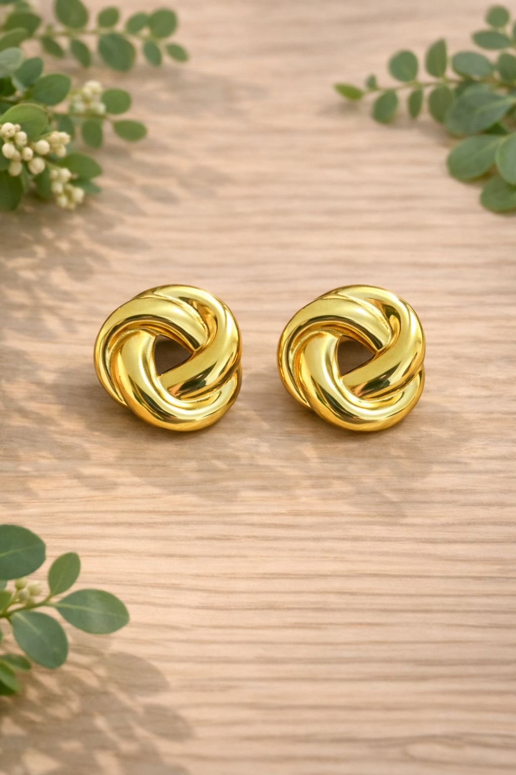 Aretes Nudo Dorado