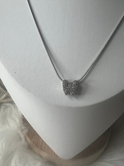 Collar Silver Glow “W”