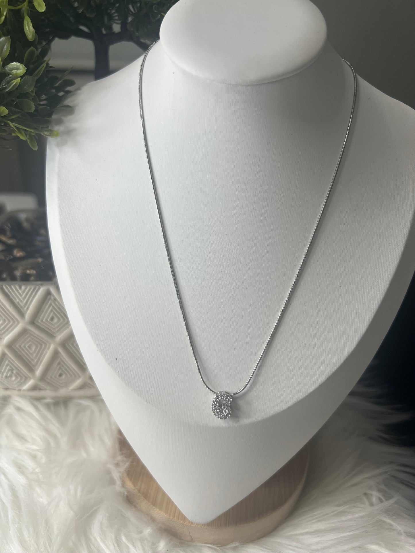 Collar Silver Glow “G”
