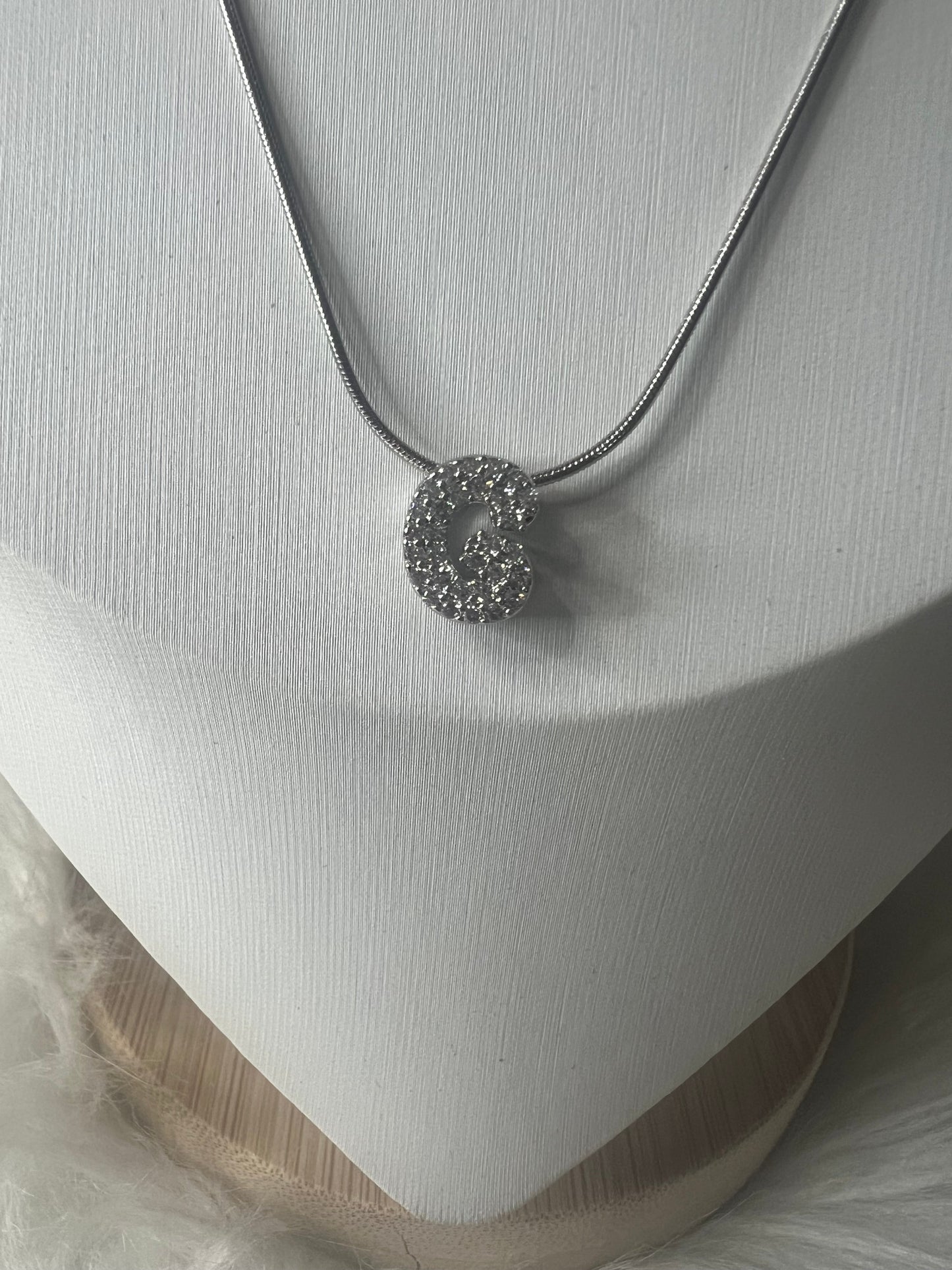 Collar Silver Glow “G”