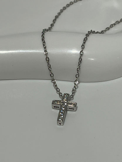 Collar Cruz Brillante